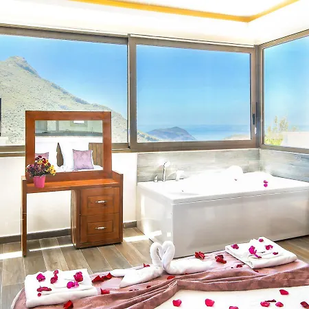 빌라 Secluded Sea-view Romantic Escape Bella 4 Leylak Uzumlu (Mediterranean)